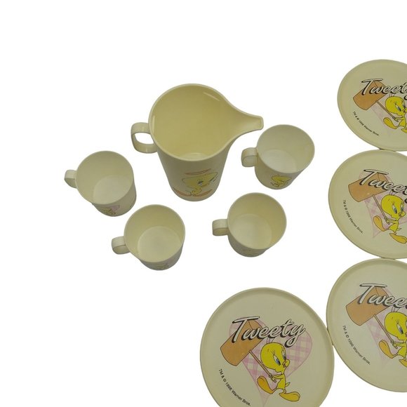 Vintage 1996 Warner Bros Chilton - Globe Inc Tweety Bird Child's Plastic Tea Set - Picture 2 of 13